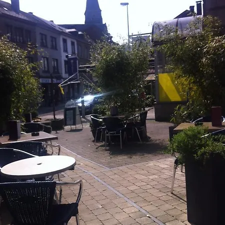 Les Arcades - 2*