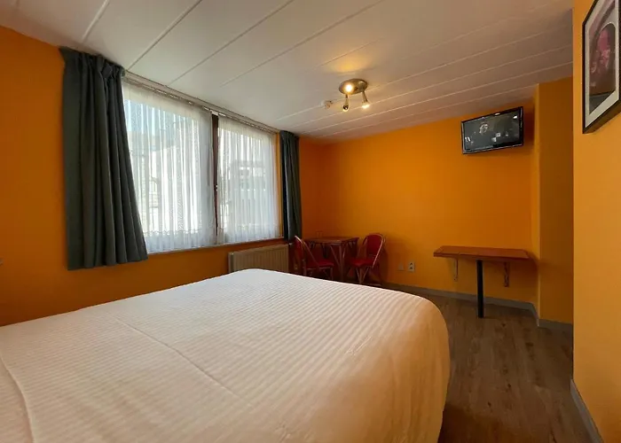 Les Arcades Hotel 2*